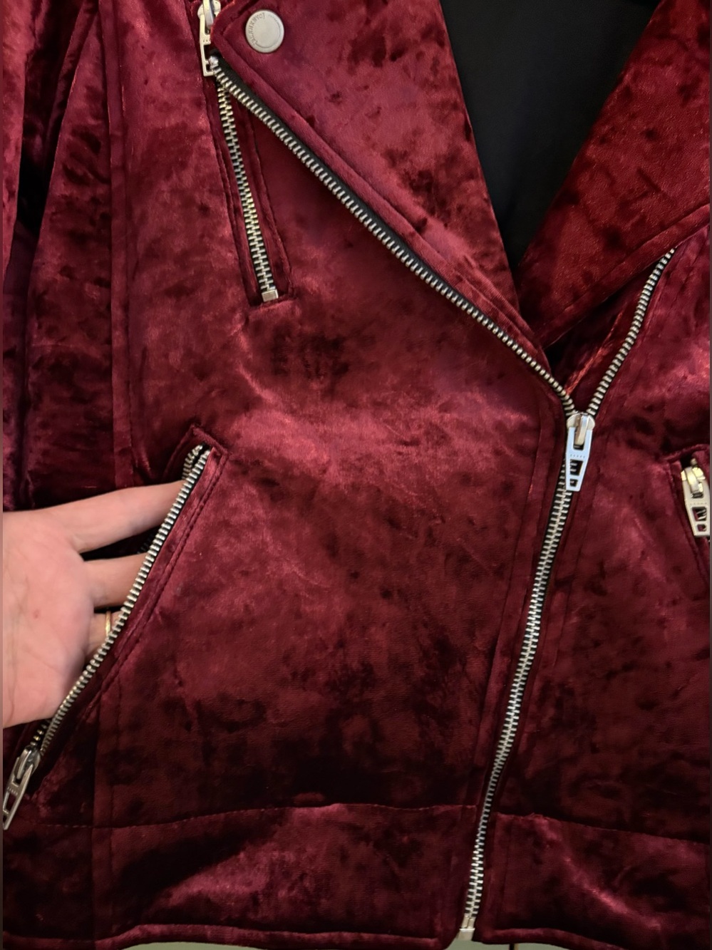 [BLANKNYC] NWOT Crushed Velvet Cropped Asymmetrical Moto Jacket Deep Merlot - M - Picture 11 of 15